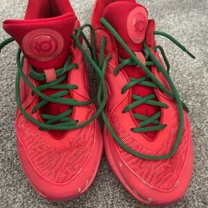 kd 15 “reverse grinch” type shoe
